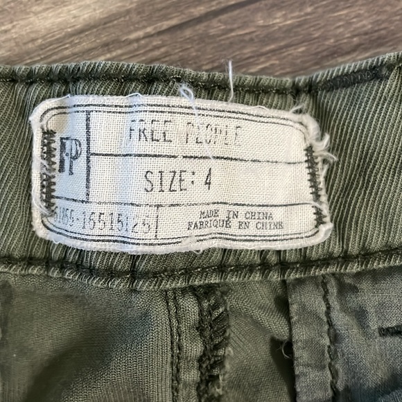 Free People - Picture 4 of 6